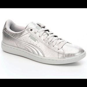 BRAND NEW PUMA Sneakers